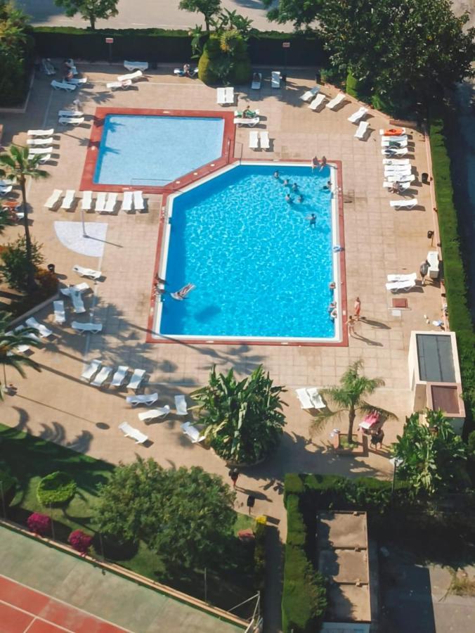 Paraiso Suites بينايدورم المظهر الخارجي الصورة